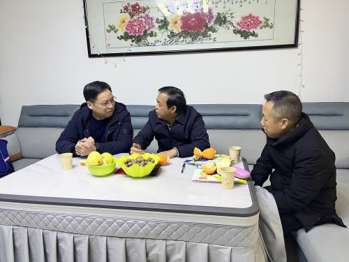 真情關懷送祝福 走訪慰問暖人心 ——衡陽幼兒師專開展春節(jié)前走訪慰問活動