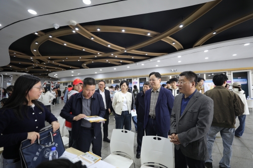 職贏未來 藝路同行 ——我校舉辦2024年音樂、舞蹈和服裝專業(yè)專場招聘會(huì)