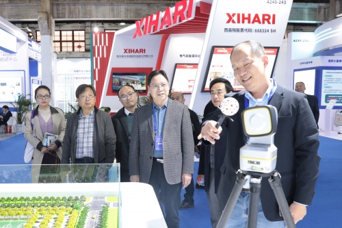 衡陽幼兒師專組織教職員工參觀第二屆計(jì)量?jī)x器裝備展