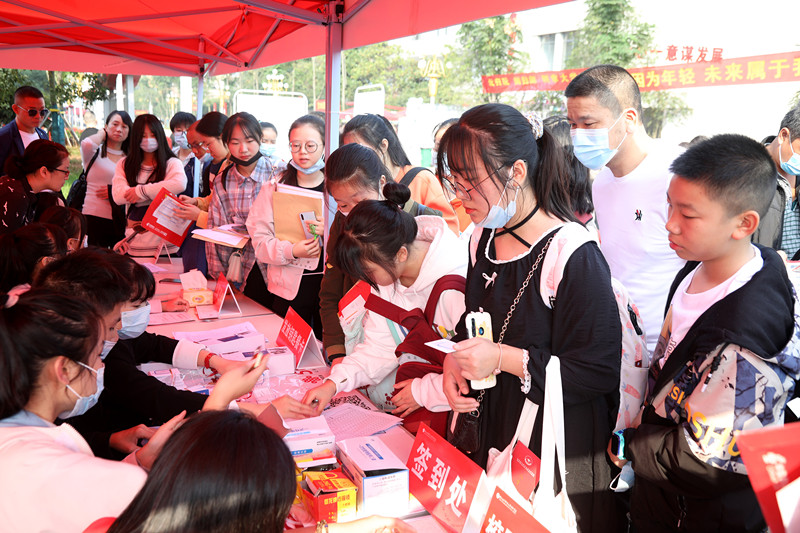 正式開學(xué)！衡陽幼高專迎來首批大學(xué)生