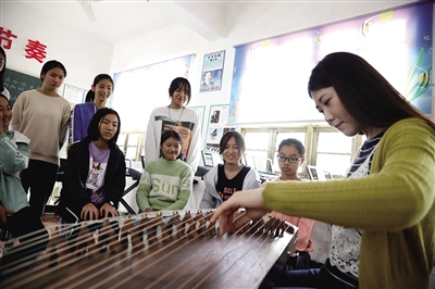 【衡陽晚報(bào)】“走出去”“請進(jìn)來”，衡陽幼高專結(jié)對幫扶衡南縣松江聯(lián)合學(xué)校長嶺校區(qū)—— 為留守兒童打開藝術(shù)殿堂“大門”