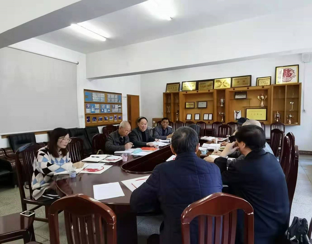 衡陽(yáng)幼高專舉行離退休總支、支部委員聯(lián)席會(huì)議