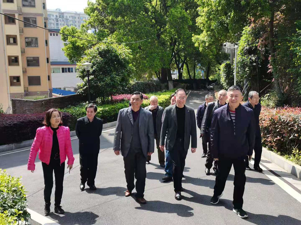 衡陽(yáng)幼高專舉行離退休總支、支部委員聯(lián)席會(huì)議