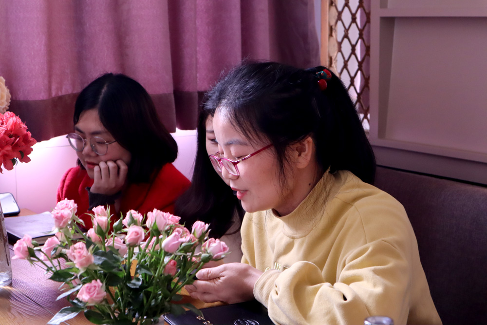 漫談春天，擁抱美好——學(xué)前教育學(xué)院舉行第一期讀書(shū)分享會(huì)