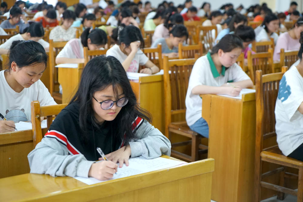 衡陽(yáng)幼高專舉行第一屆大學(xué)英語(yǔ)詞匯競(jìng)賽