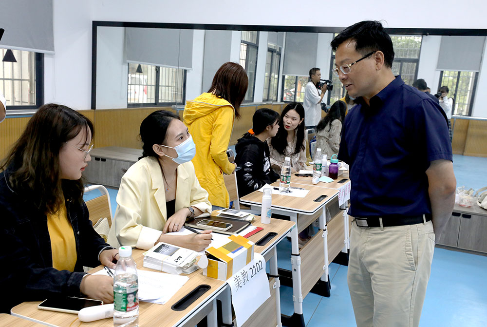 金秋十月，溫情迎新——衡陽幼高專喜迎2021級高招大專新生