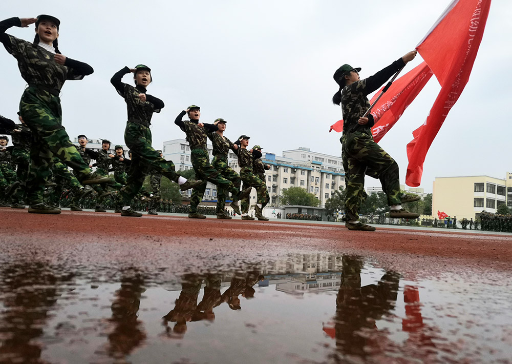 衡陽幼高專舉行2021級新生軍訓匯報表演暨總結表彰大會