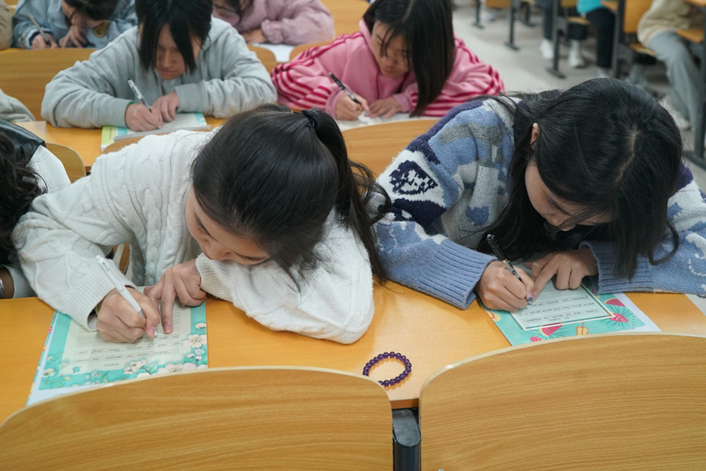 衡陽(yáng)幼高專(zhuān)成功舉辦第二屆英語(yǔ)書(shū)寫(xiě)比賽