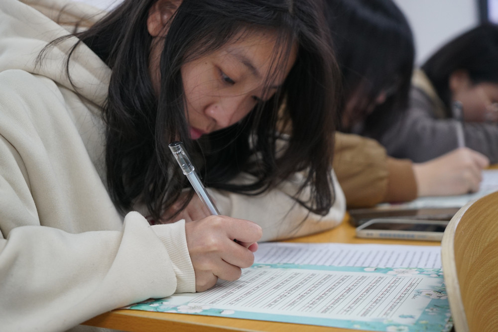 衡陽(yáng)幼高專(zhuān)成功舉辦第二屆英語(yǔ)書(shū)寫(xiě)比賽
