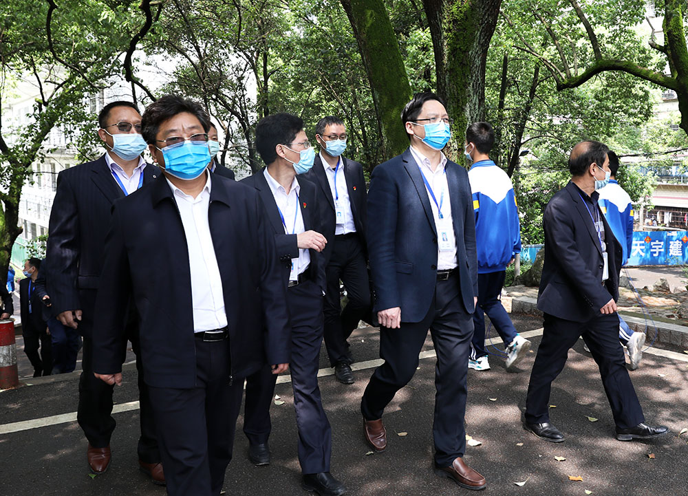 李來清、鄧昌大到耒陽校區(qū)調(diào)研