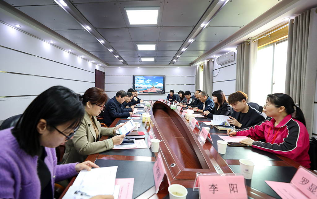 珠海市香洲區(qū)人社部門、區(qū)屬重點企業(yè)負責人代表團來我校調研交流