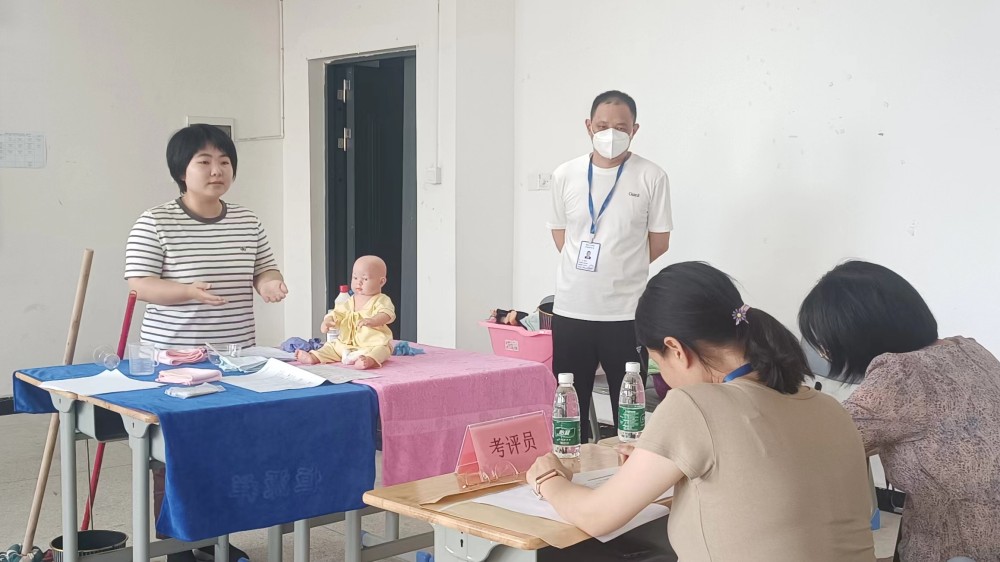 我校育嬰員、保育師職業(yè)技能等級認(rèn)定考試順利舉行