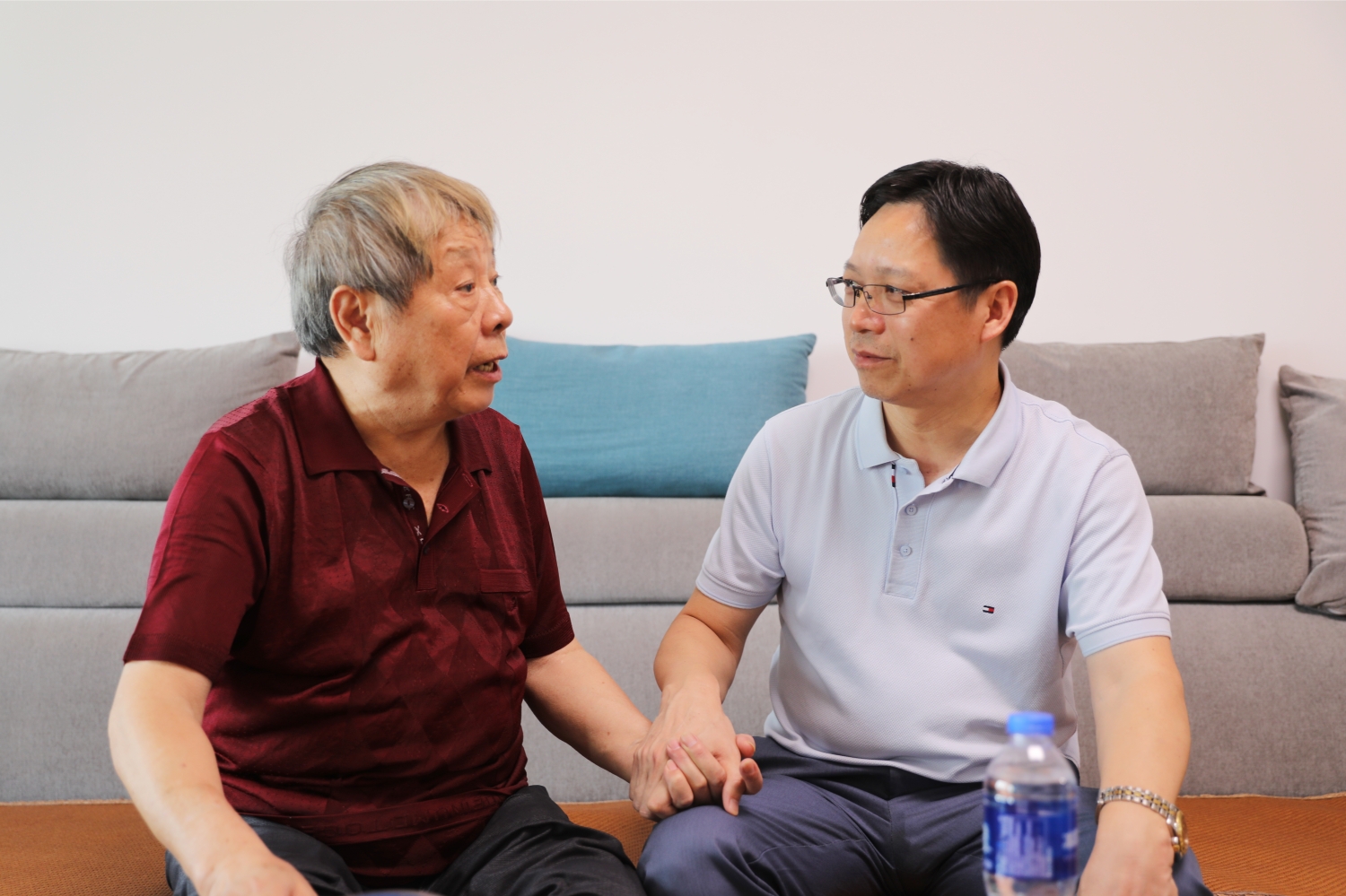 衡陽(yáng)幼兒師范高等專(zhuān)科學(xué)校開(kāi)展“七一” 困難黨員、老黨員走訪慰問(wèn)活動(dòng)