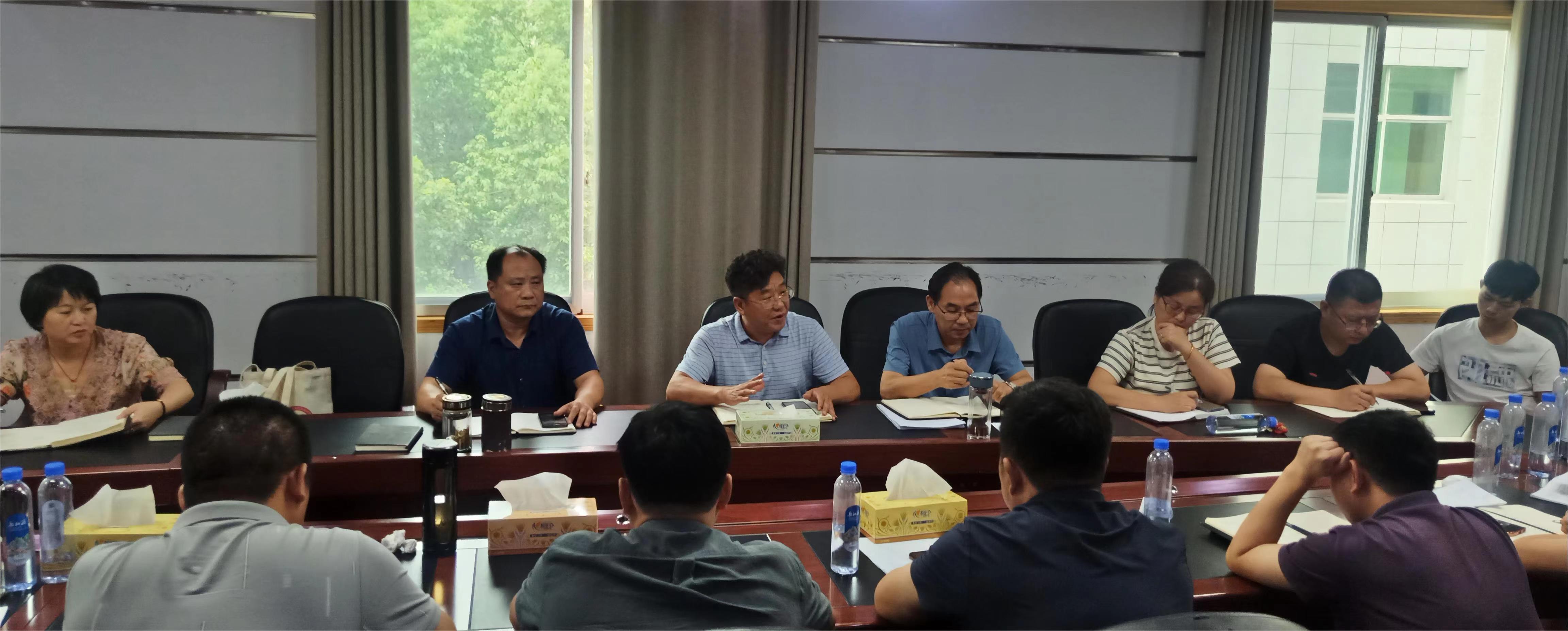 加快新專業(yè)建設(shè)步伐，構(gòu)建內(nèi)涵發(fā)展新格局